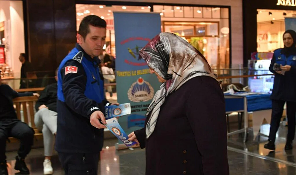 Samsun Zabıtası Tüketicileri Bilgilendirdi