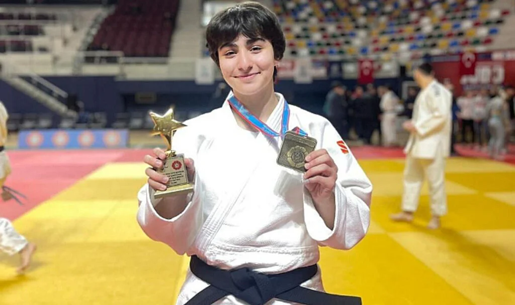 Samsunlu Milli Sporcu Serdem Daharlı, Türkiye Judo Şampiyonu Oldu