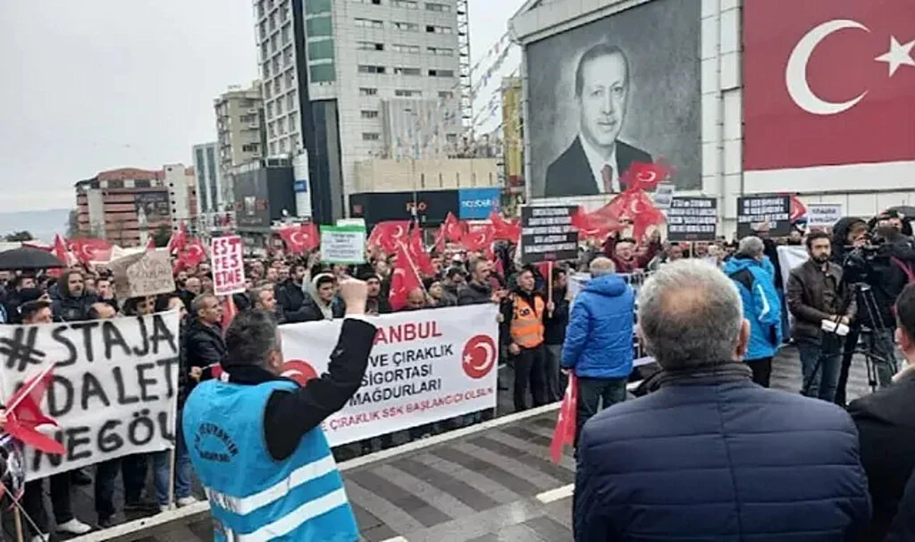 Staj Mağdurları Eylem Yaptı: Adalet İstiyoruz