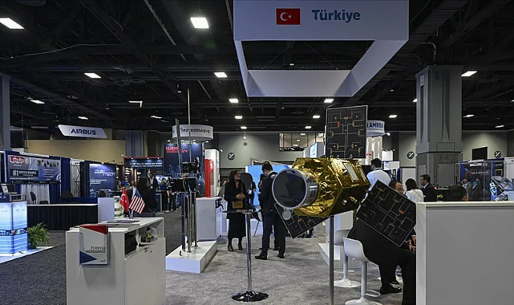 Türk Firmaları Dünyanın En Büyük Uydu Fuarına Çıkarma Yaptı