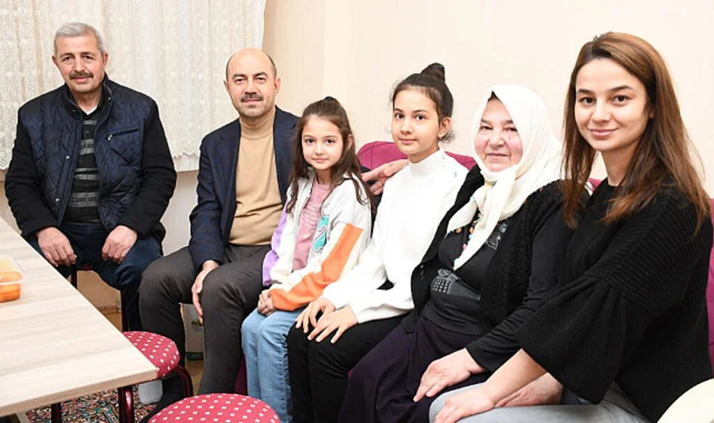‘Yaraları El Ele  Saracağız’
