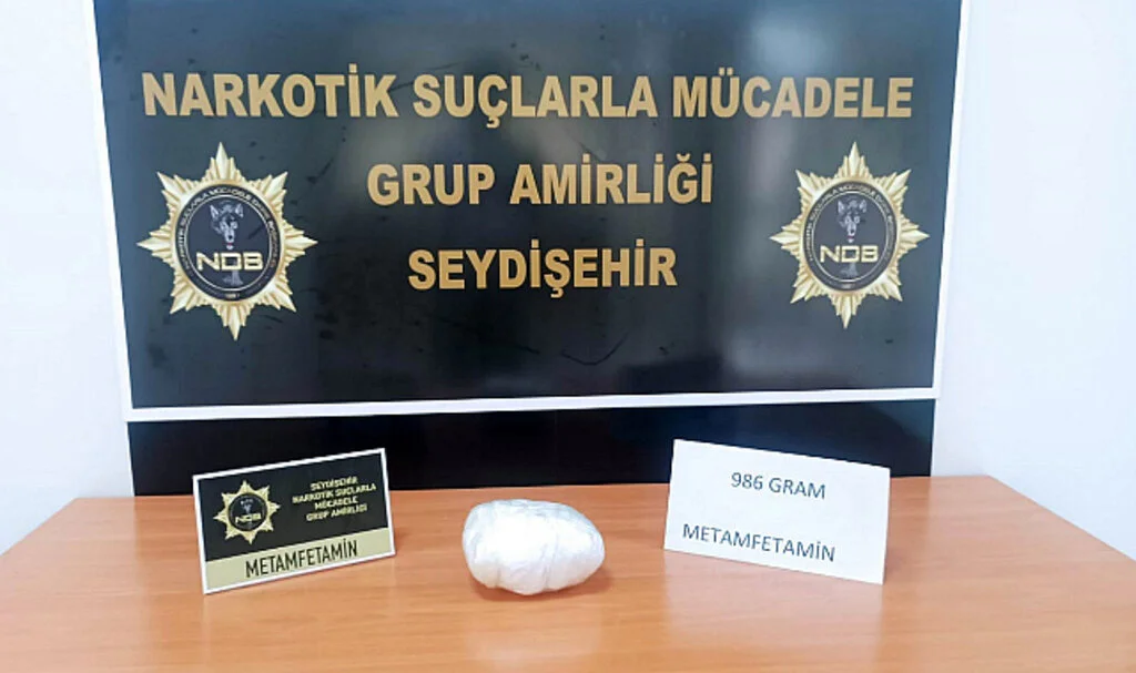 Yastık İçerisine Gizlenmiş 1 Kilo Sentetik Uyuşturucuyla Yakalanan Şahıs Tutuklandı
