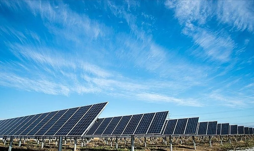 Yenilenebilir Enerji Dönüşümü Teknolojilerine 1,3 Trilyon Dolarlık Rekor Yatırım
