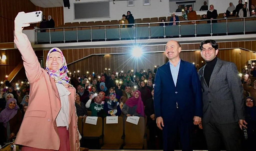 'Zorluklarla Mücadelede Dünyayı Değiştiren Kadınlar'