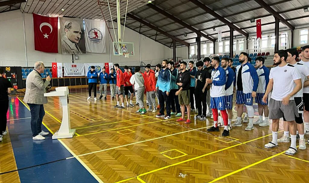 3x3 Basketbol Grup Maçları Başladı 