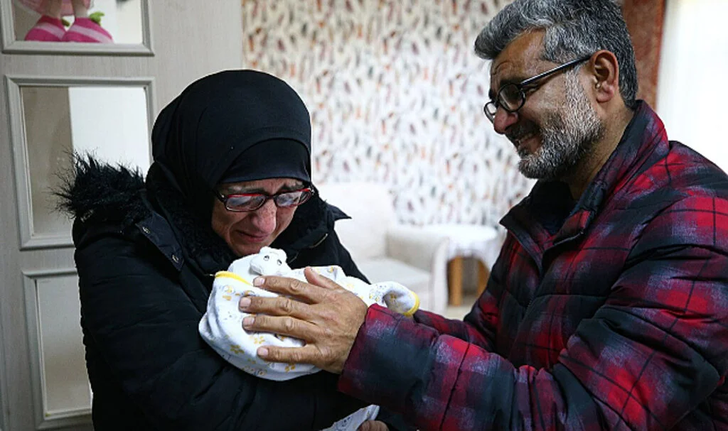 53 Gün Sonra Bebeklerini Buldular