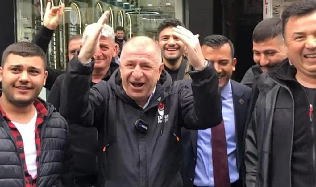 Ahmet Davutoğlu ile Karşılaşan Ümit Özdağ: Ahmet Bey Gel Ya