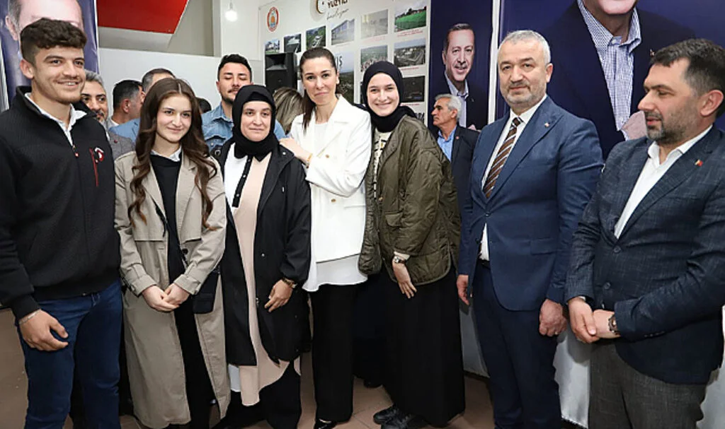 AK Parti 19 Mayıs İlçe Başkanlığında Bayramlaşma