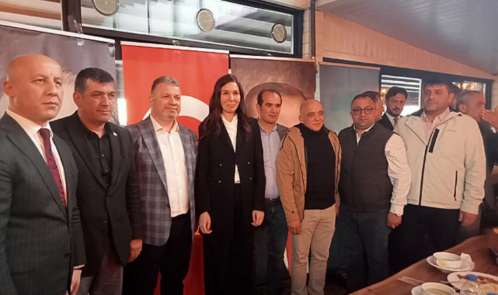 AK Parti Genel Başkan Yardımcısı Karaaslan, Terme'de STK Temsilcileriyle Buluştu