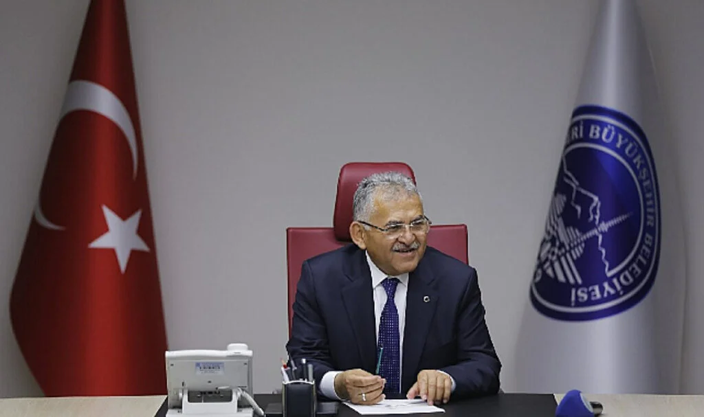 AK Parti’li Başkandan İtiraf Gibi Açıklama: Erdoğan’ın Temelini Attığı Bir Proje Daha Sembolikmiş!
