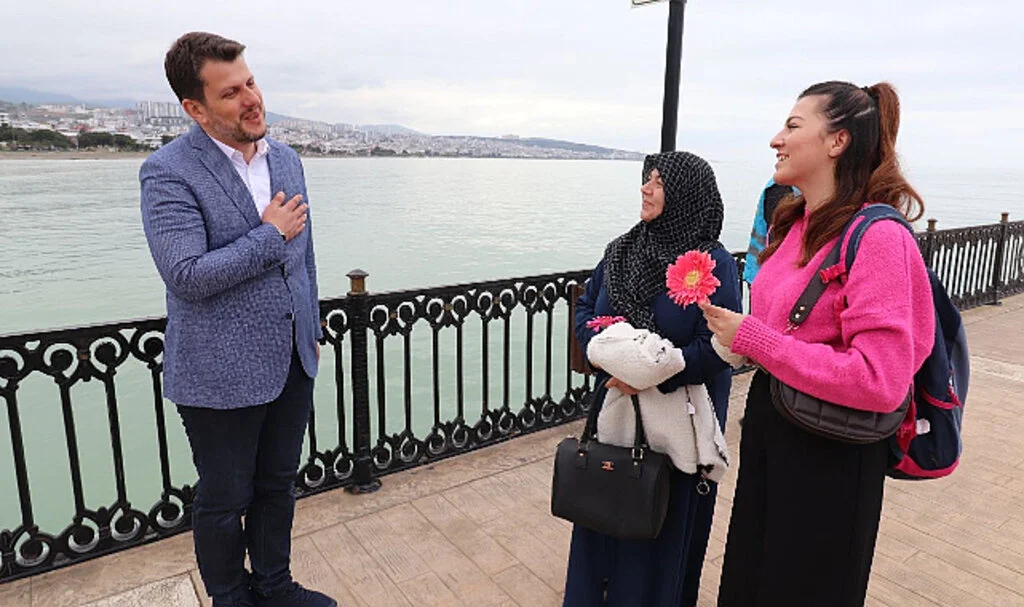 AK Parti Samsun Milletvekili Adayı İrfan Şenocak: 'Doğru adımlarla, doğru adamla yola devam'