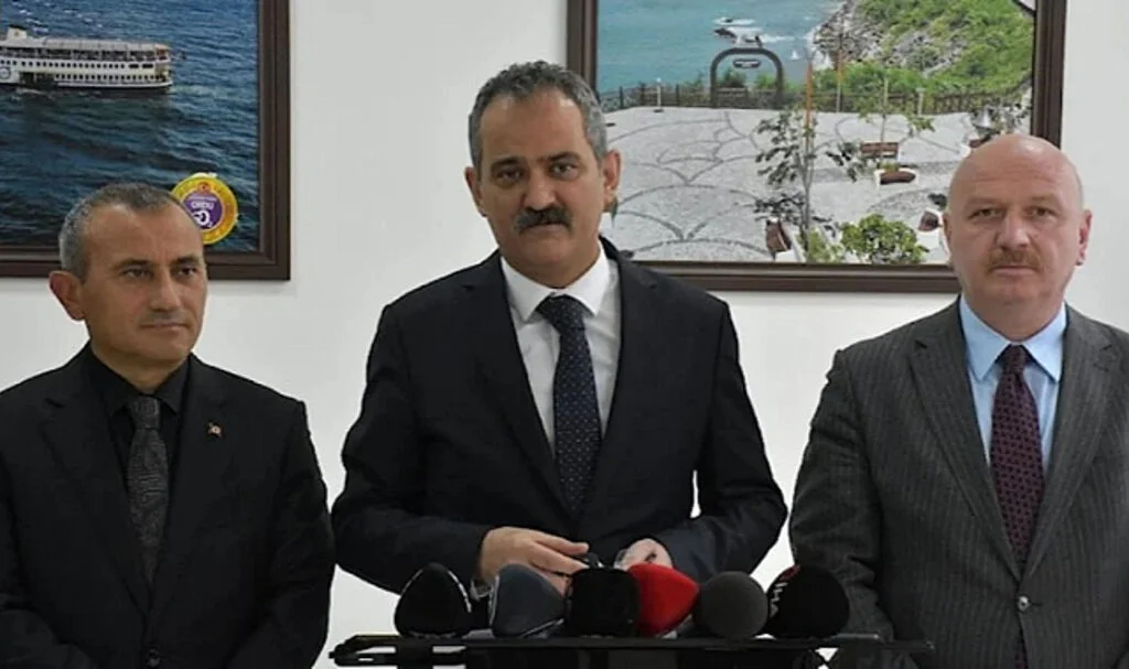 Bakanlık Kaynağıyla Seçim Propagandası