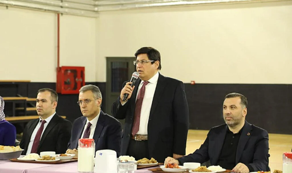 Başsavcı Kılıç'tan Çocuk ve Genç Tutuklulara: "Bol Bol Kitap Okuyun"