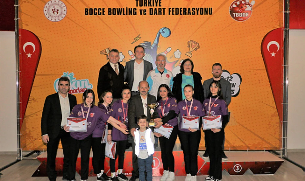 Bowlingde Şampiyonlar Elendi