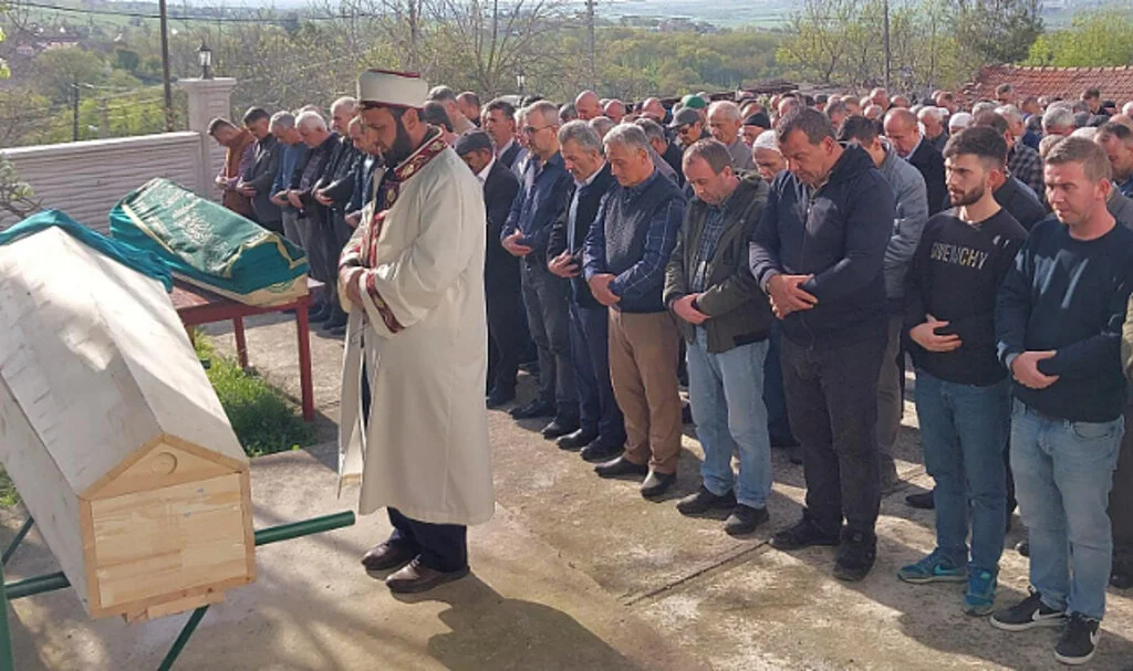 Bu Acıya Yürek Dayanmaz 