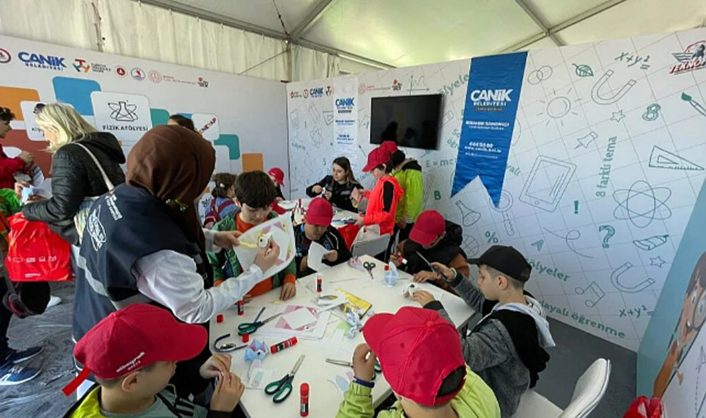 Canik, TEKNOFEST’e Gençlerin Odak Noktası Oldu