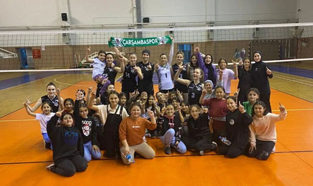 Çarşamba'nın Sultanları Yarı Finallerde