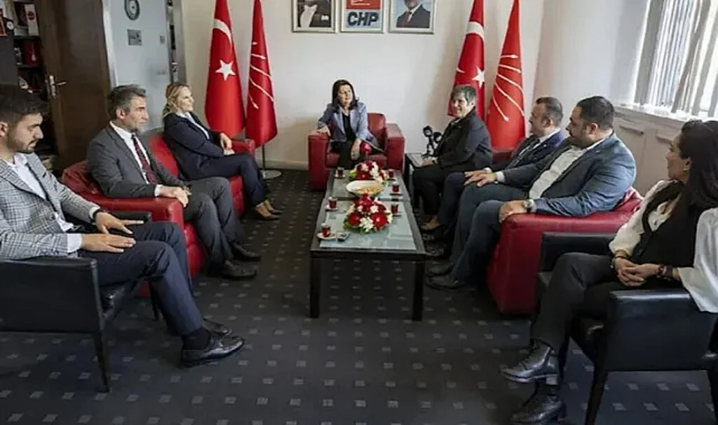 CHP Genel Merkezinde Partiler Arası Bayramlaşma