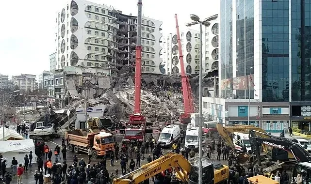 Depremde Yıkılan Galeria Sitesi'nin Müteahhidi Yakalandı