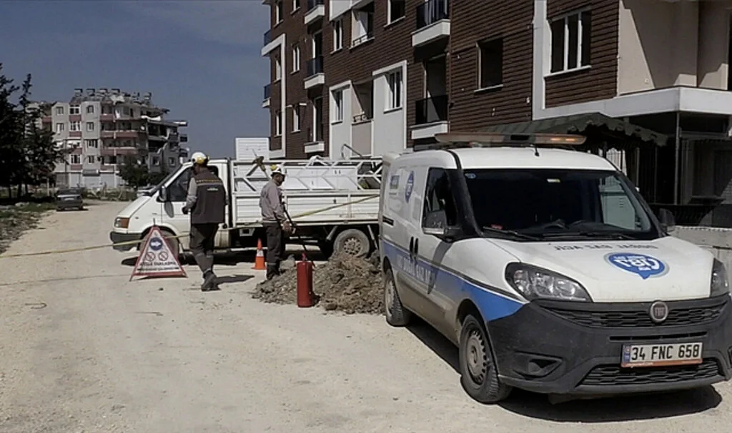 Depremin Vurduğu Hatay'da Hasarsız ve Az Hasarlı Binaların Tamamına Doğal Gaz Verildi