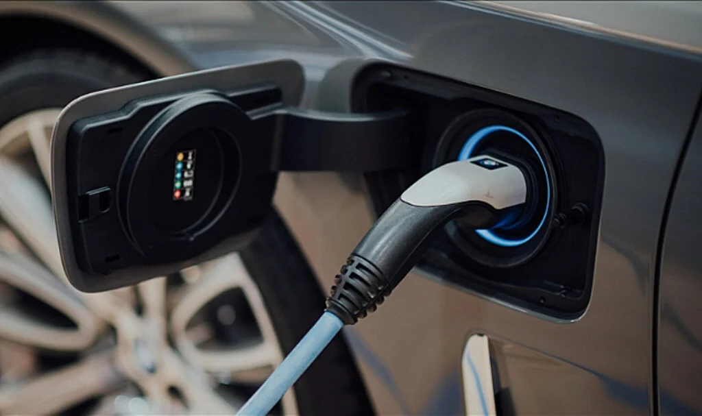 Elektrikli Otomobil Satışları Katlanarak Artıyor