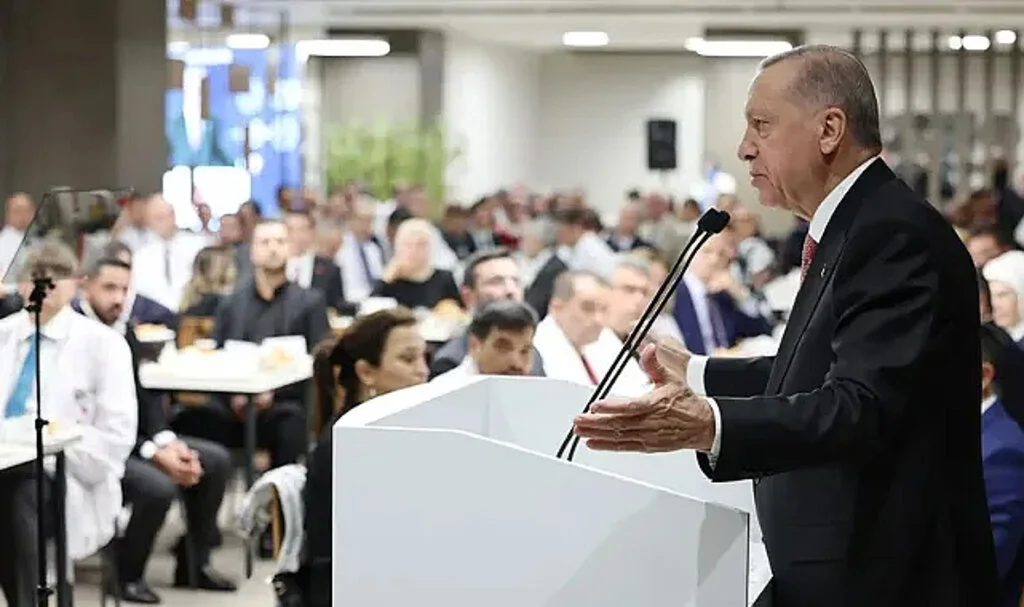Erdoğan: 42 Bin 500 Sağlık Çalışanı Alıyoruz