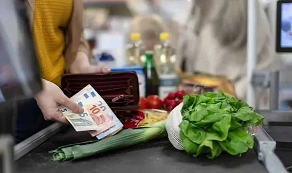 Euro Bölgesi’nde Enflasyon Yüzde 6,9 Seviyesinde