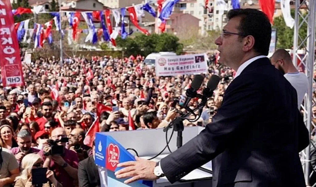İmamoğlu’ndan “Kaçak Kafe” Tepkisi
