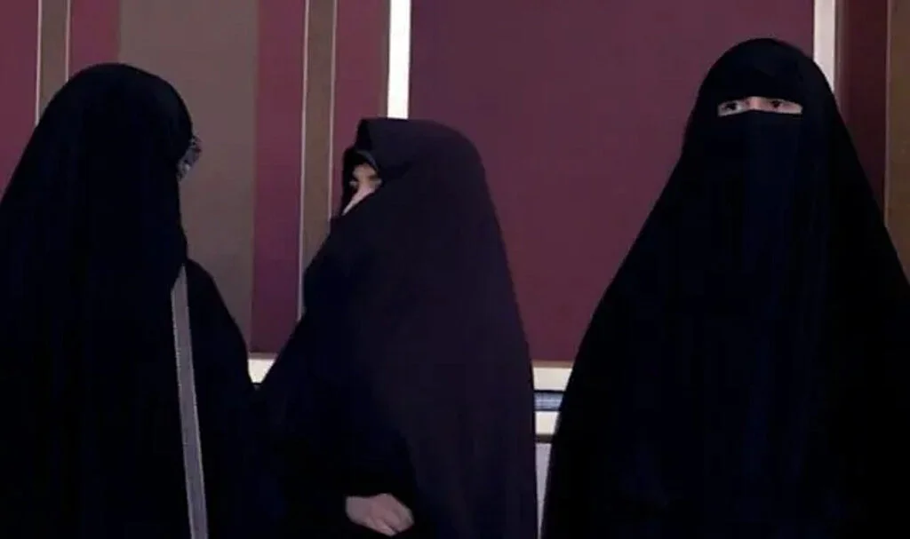 İran’da Tartışma Yaratan Karar: Başörtüsü Takmayana Eğitim Yok