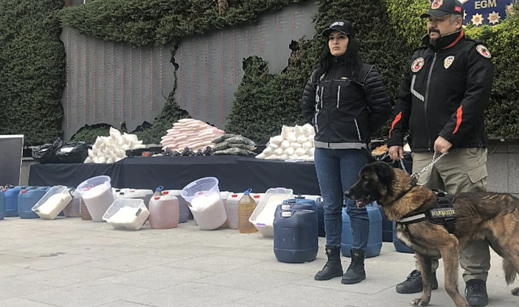 İstanbul’da 1 Ton 200 Kilogram Uyuşturucu Yakalandı