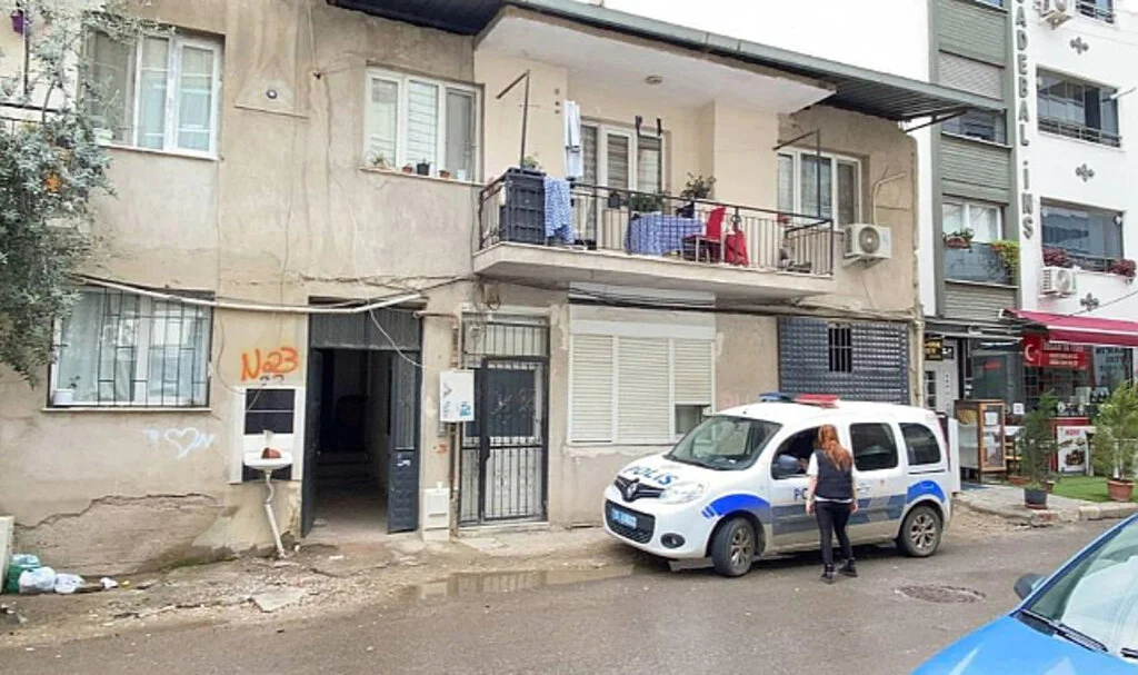 İzmir'de Komşu Kavgası Cinayetle Bitti
