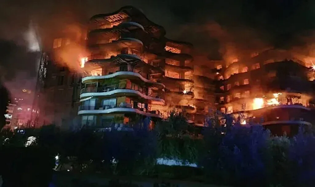 İzmir’deki Site Yangınında Misafir Detayı