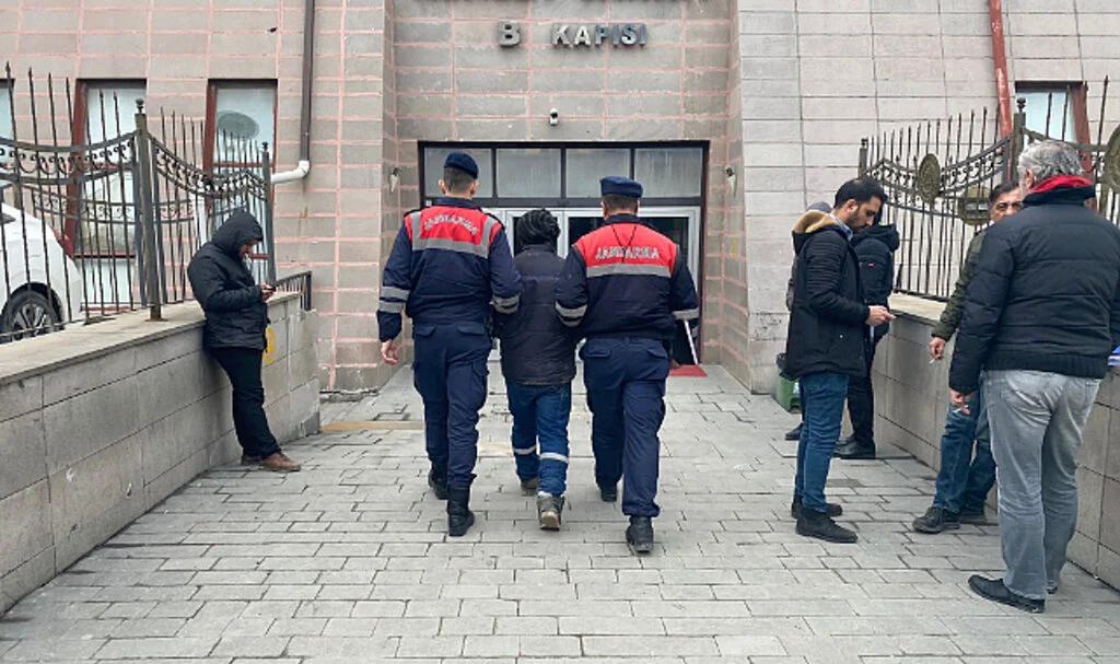 Jandarma Ekiplerinin Yakaladığı 2 Şüpheli Tutuklandı