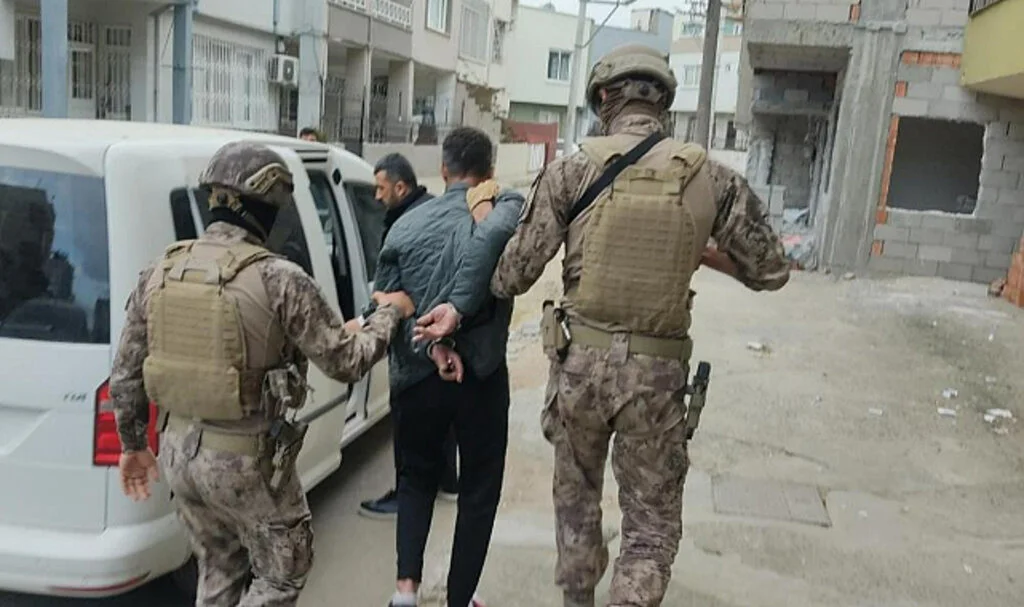 Mersin'de Kökünü Kurutma Operasyonu 70 Şüpheli Gözaltında