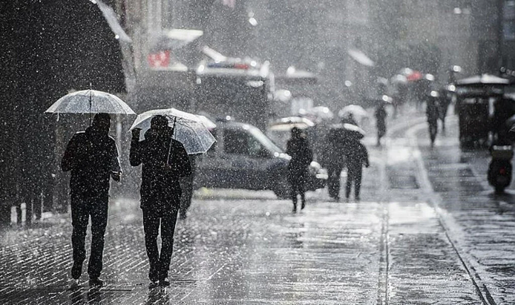 Meteorolojiden Yurdun Büyük Kesimi İçin Kuvvetli Yağış Uyarısı
