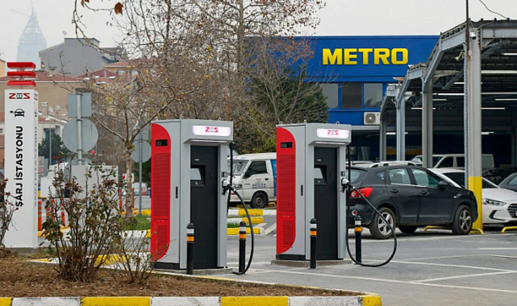 Metro Türkiye'den Araçlara Şarj İmkanı