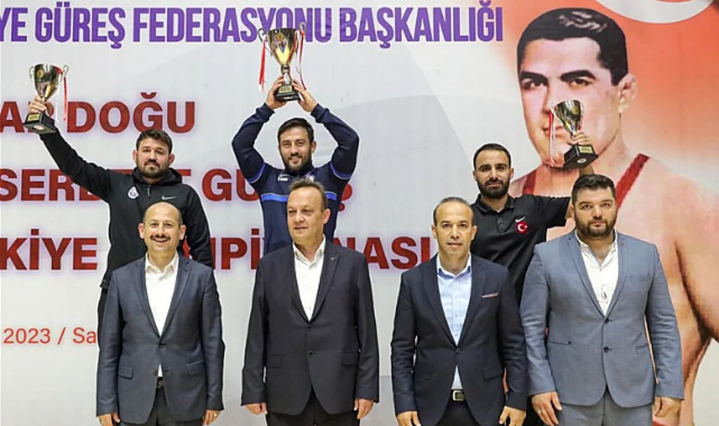 Minderde Kupalar Sahiplerini Buldu