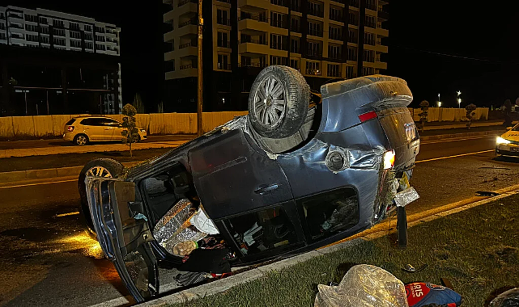 Nevşehir’de Kontrolden Çıkan OtomobilTakla Attı: 1 Yaralı