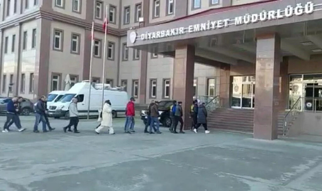 ‘Paravan Operasyonu’ ile 157 Milyon 816 Bin Lira Vurgun Yapan Çete Çökertildi