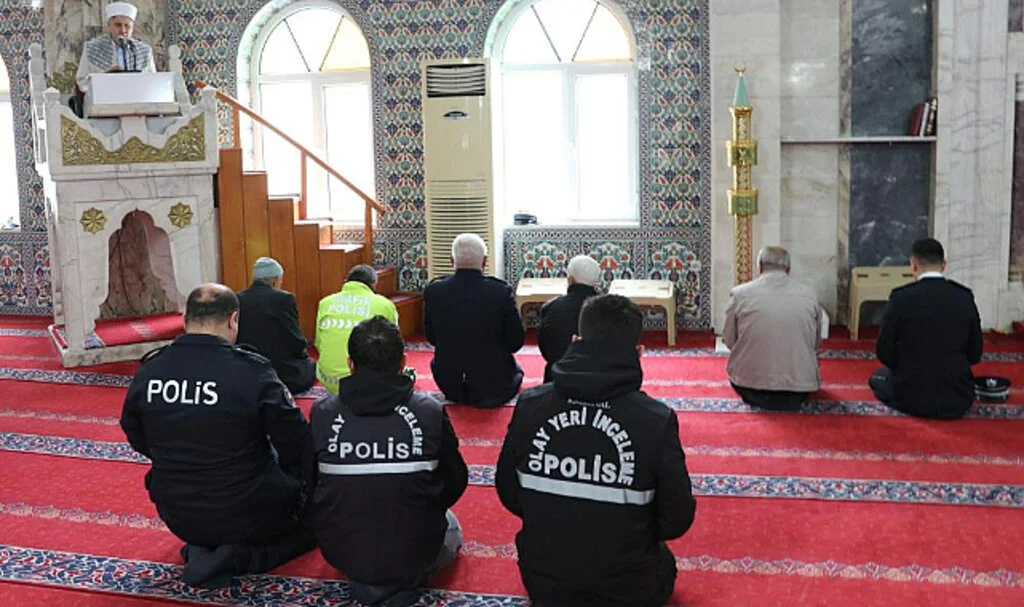 Polis Haftası'nda Şehitler İçin Mevlit Okutuldu
