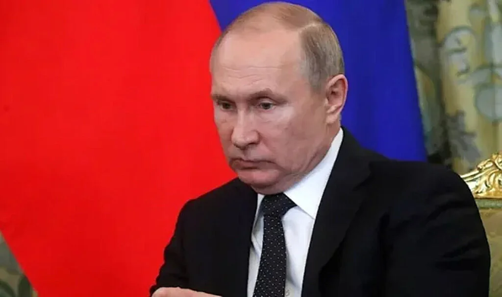 Putin Talimat Verdi, Ordu Teyakkuza Geçti