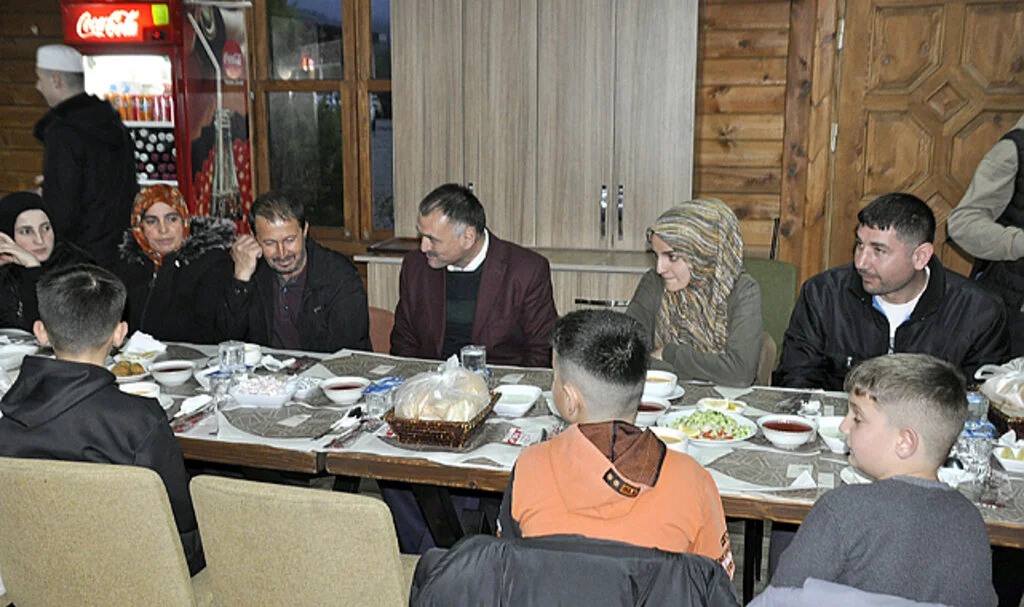 Salıpazarı'nda Birlik ve Kardeşlik İftarı Düzenlendi