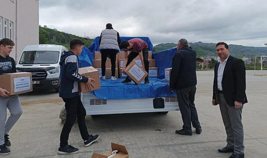 Salıpazarı'ndan Deprem Bölgesi Nurdağı'na Yardım