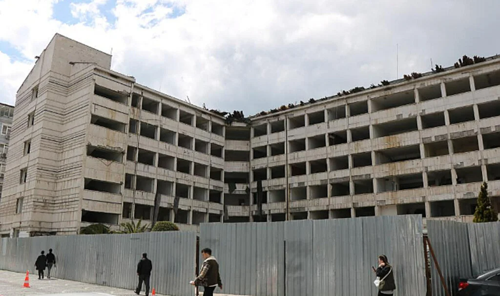 Samsun'da Belediye Binasının Yıkımına Başlanıyor