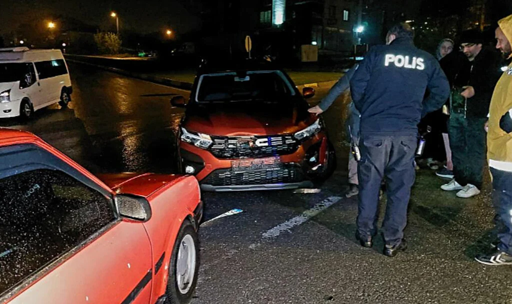 Samsun'da İki Otomobil Çarpıştı: 1 Yaralı