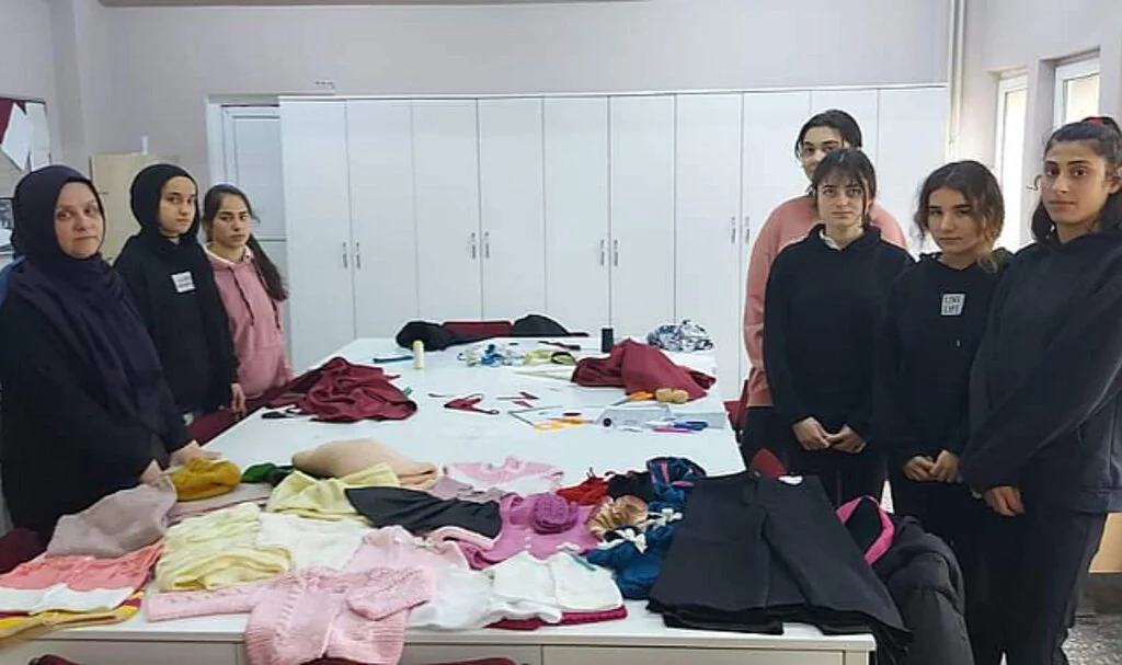 Samsun'da Öğrenciler Seferber Oldu 