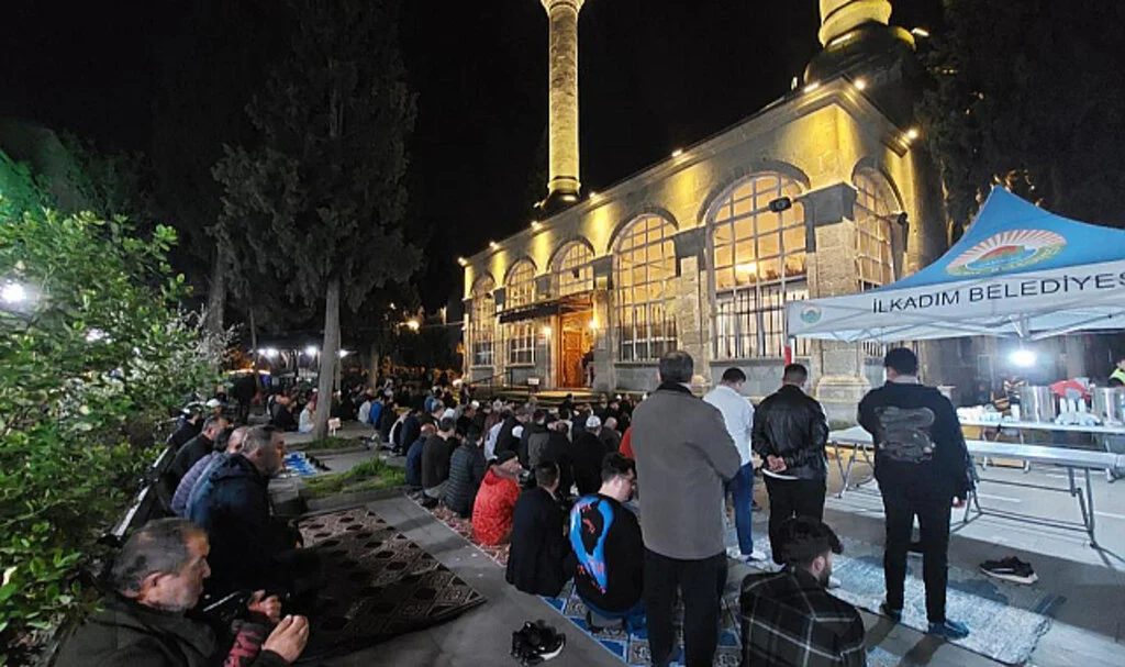 Samsun'da Okunan 1071 Hatmin Duası Yapıldı