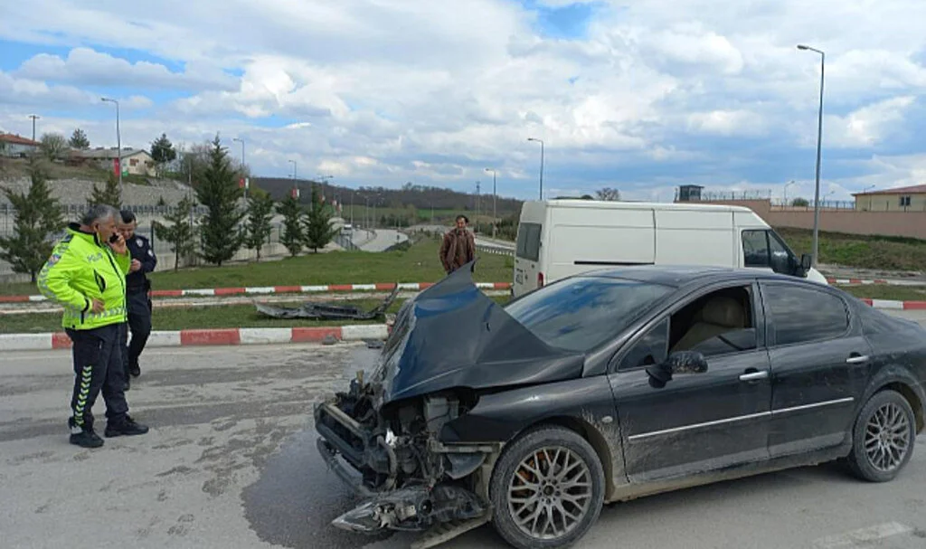 Samsun’da Trafik Kazası: 2 Yaralı
