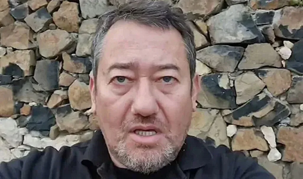 Serdar Akinan’ın Gözaltına Alınmasına Sert Tepki