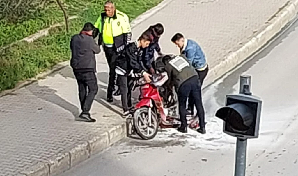 Seyir Halindeki Motosiklet Alev Aldı